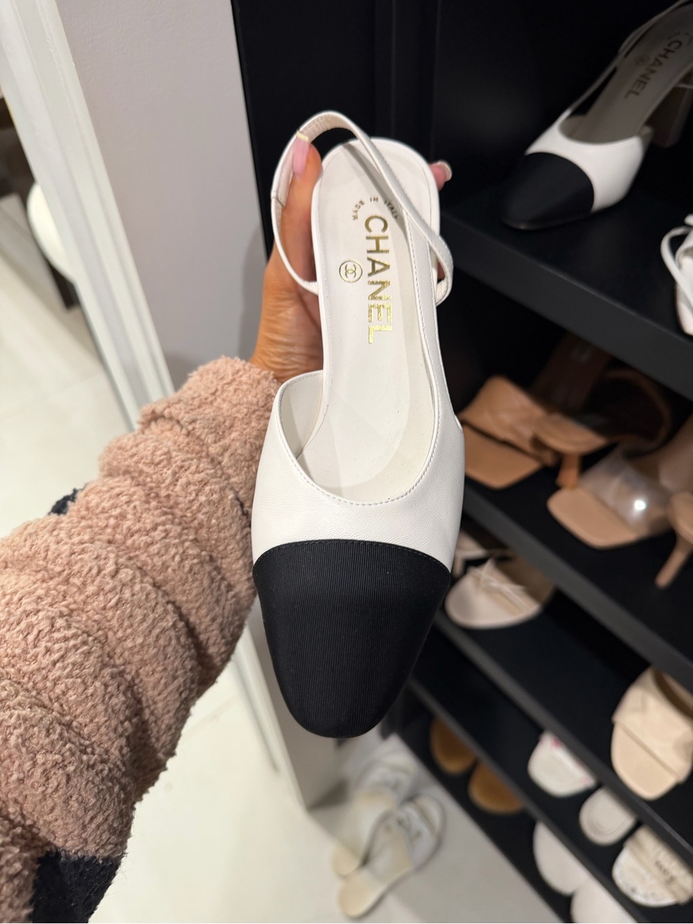 CHANEL White Leather Slingback Pump with Black Cap Toe - Picture 3 of 14